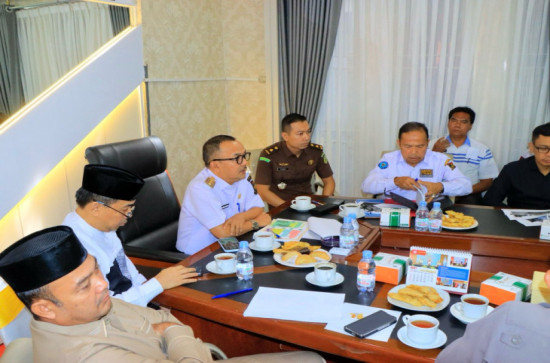 Bahas Isu Terkini Kampar, Pj Bupati Kampar Lakukan Pertemuan dan Rapat koordinasi Bersama Forkopimda Kampar. 