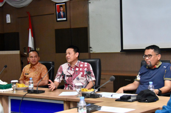 Buka Rapat Persiapan Peresmian Gedung PWI Kampar, Sekda Kampar: Matangkan Persiapan, sehingga Kegiataan Dapat Berjalan Dengan Lancar. 