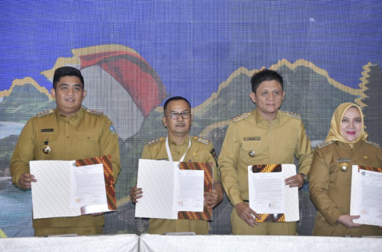 Rakornas Bantuan Teknis Penyusunan RDTR, Pj Bupati Kampar Tandatangani Pakta Integritas Dengan Kementerian ATR /BPN RI. 