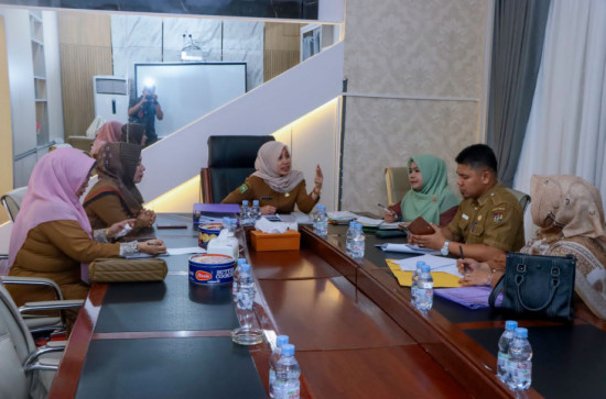 Rapat Kesiapan Launching Gempur Paud Untuk Transisi PAUD Ke SD Yang Menyenangkan, Bunda PAUD Kabupaten Kampar Gunakan Mekanisme Melibatkan Berbagai Pihak Untuk Percepatan. 