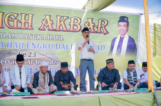Haul Syekh Muda H. Dalil Ahmad dihadiri UAS dan Anggota DPR RI Abdul Wahid , Pj. Bupati Kampar : Haul Pererat Jalinan Silaturrahmi dan Ajang Pemersatu. 