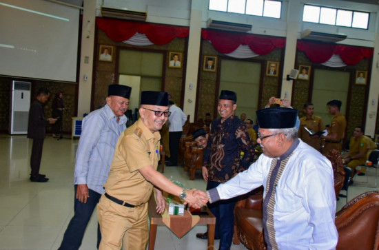 Pj Bupati Kampar Minta Tim Integrasi Wilayah Adat Bisa Bantu Persolahan Komlik Lahan. 