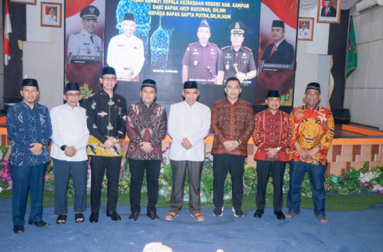 Pisah Sambut Kejari Kampar, Dr. H. Kamsol ; Selamat Datang Bapak Sapta Putra,, Sukses Untuk Bapak Arif Budiman, Jalin Sinergitas Membangun Kampar Yang Maju. 