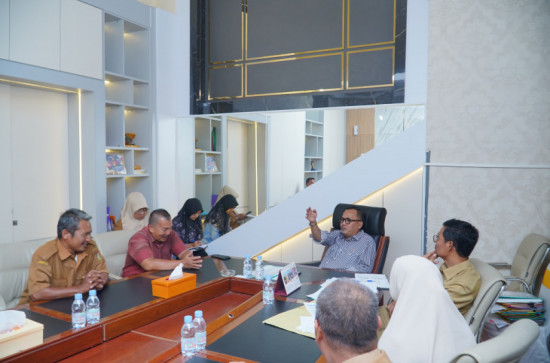 Terima Audiensi FHK2 Kab. Kampar, Pj. Bupati Kampar Tampung Segala Keluhan Yang Disampaikan. 