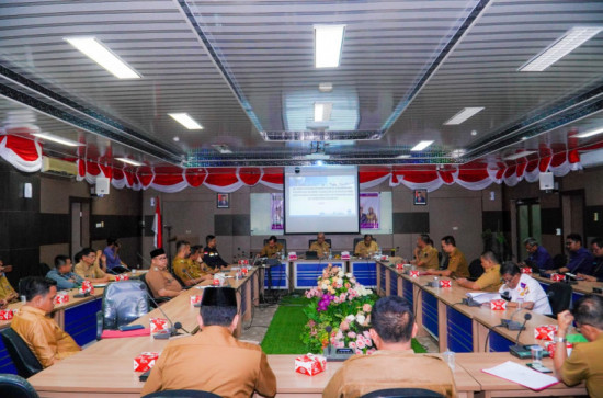 5.3 Persen belum dialiri Listrik , PJ Bupati Kampar Minta bertahap agar ini Segera dialiri Listrik . 