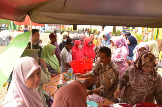 Memasuki Hari ke Tiga, Stand Bazar, Es tebak Khas Kampar Terus di Buru Pengunjung. 