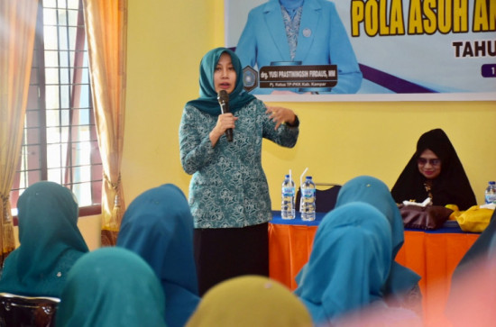 Buka Sosialisasi  PAAR, Pj. Ketua TP PKK Kab. Kampar : PKK Merupakan Ujung Tombak Dalam Pembinaan Karakter Generasi Penerus. 