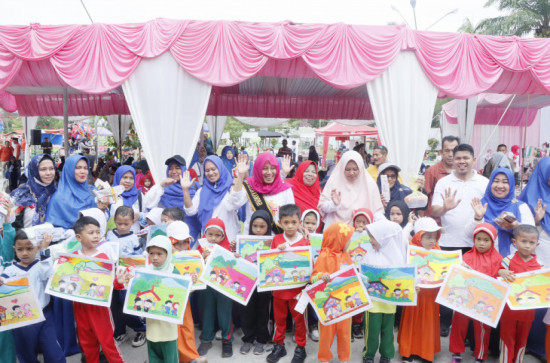 Gelar SEMARAK PAUD Di Kab. Kampar, drg. Yusi Firdaus, MM : Salah Satu Upaya Dalam Penguatan Kebijakan Paud Di Kab. Kampar. 