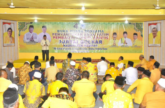 Menjelang Safari di Kualu, Pj Bupati Kampar Hadiri Buka Bersama DPD Partai Golkar Kampar. 
