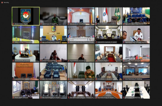 Sukseskan Pemilu 2024, Pj.Bupati Kampar Ikuti Zoom Meeting Bersama Mendagri. 