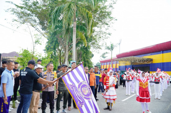 Pj. Bupati Kampar Ikuti Car Free Day Sekaligus Membuka acara Open Ceremony Kampar Marching Open Campionship 2023 se-Sumatera.
