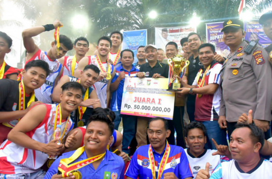 Bomber Timnas Bola Voli Guncang Danau Lancang pada Bupati Cup Kampar