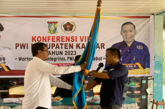 Usai di Buka Asisten Ir Azwan, Syawal Resmi Terpilih Sebagai Ketua PWI Kampar Periode 2023-2026. 
