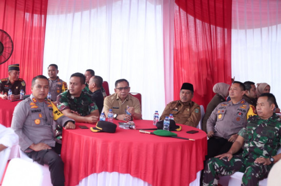 Asisten III Bidang Administrasi Umum Mengikuti Kegiatan Pemberian Penghargaan Kapolda Riau Kepada Forkopimda dan Elemen Masyarakat Tahun 2023.