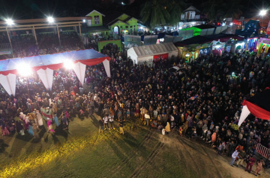 Tumpah Ruah, Antusias Masyarakat Saksikan Penutupan MTQ ke 52 Tingkat Kabupaten Kampar. 