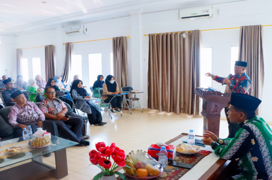 Diikuti Sebanyak 42 Orang Penerima RTLH se Kabupaten Kampar,  Drs. H. Yusri, M. Si buka Sosialisasi Peningkatan Kesadaran Keluarga Dalam Peningkatan Pendidikan dan Keterampilan. 