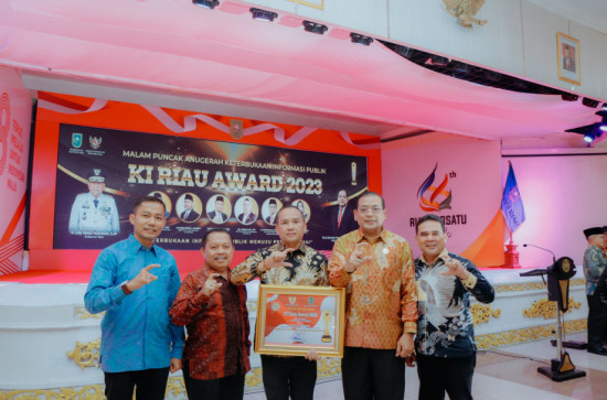 Untuk Kelima Kalinya Kabupaten Kampar Raih Penghargaan Kabupaten Informatif Pada KI Riau Award 2023. 