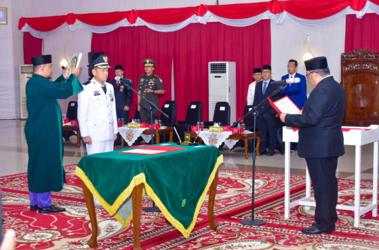 Dilantik Gubernur Riau, Hambali Resmi Jabat Pj Bupati Kampar. 