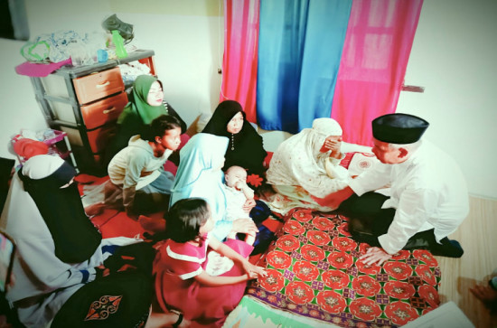 Pj. Bupati Kampar Jenguk dan Takziah ke Keluarga Nadit (4)  Tahun Korban Hanyut Dusun I Tarok Desa Tanjung Bungo Kecamatan Kampa. 