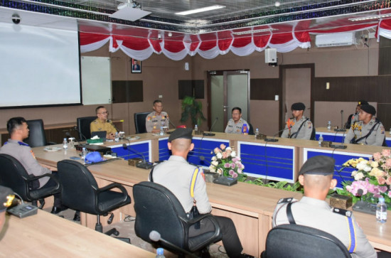 Berkunjung Ke Kampar, Pj Bupati Kampar Muhammad Firdaus SE.MM Berikan  motivasi kepada Siswa SPN Polda Riau. 