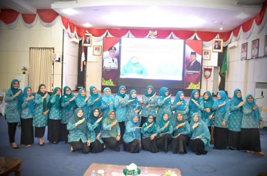 Ekpose Seluruh Program Kerja TP PKK Kab. Kampar, drg. Yusi Tegas Akan Mengupayakan Atasi Setiap Kendala Dalam Rangka Pembinaan Terhadap Kader PKK