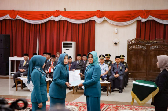 Muhammad Firdaus Dilantik Sebagai Penjabat Bupati Kampar,  drg. Yusi Prastiningsih, MM Resmi Menjabat sebagai Penjabat Ketua TP PKK Kabupaten Kampar. 