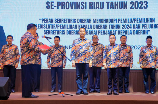 Sekda Kampar di Kukuhkan Sebagai Pengurus Forsesdasi Komwil Riau Tahun 2023. 