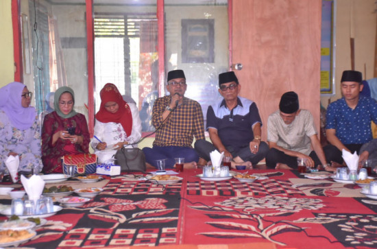 Dipilih dan Diangkat Menjadi Datuk Sinaro Persukuan Melayu Teratak Buluh, Firdaus Siap Emban Amanah 