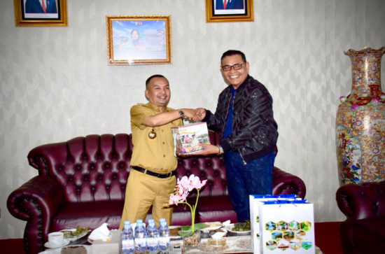 Sambut Bupati Solok Epyardi Asda, M.MAR, Pj Bupati Kampar Ingin Melakukan Kerjasama Dalam Mencegah Inflasi Di Kabupaten Kampar.