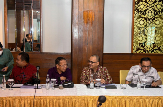 Pj.Bupati Kampar Muhammad Firdaus .SE.MM Hadiri Langsung RUPS PT. Bumi Siak Pusako. 