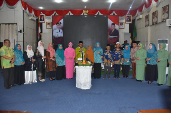 Peringatan H-LUN Ke-27 Tingkat Kab. Kampar, Pemda Kampar Ajak Masyarakat Ajak Jaga Lansia Agar Tetap Sehat dan Bahagia. 