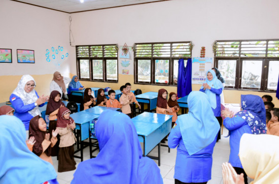 Pantau Proses Belajar Mengajar Di SD Kelas Awal, Bunda Paud Kab. Kampar Katakan Beri perhatian Lebih Pada Masa Transisi Paud Ke SD