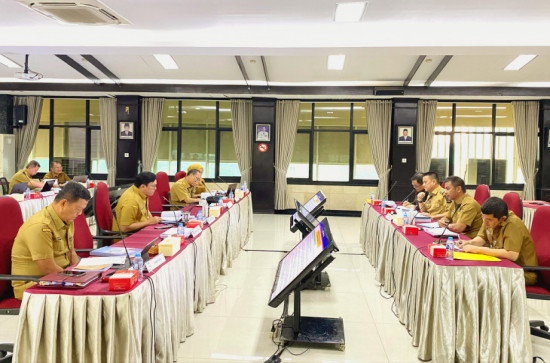 Penjabat Bupati Kampar Sampaikan Laporan Kinerja Triwulan II Ke Inspektorat Jenderal Kemendagri.