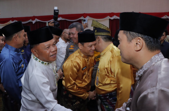 Usai Dilantik, Pj Gubri Ramah Tamah Bersama Pj Bupati/Walikota se-Provinsi Riau, S.F Hariyanto : “Katanya Riau berduit tapi jalannya penuh lobang.”