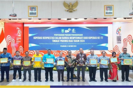 Wakili Pj. Bupati Kampar, Kadis Perdagkop dan UMK Kabupaten Kampar Dendi Zulhairi, Hadiri Peringatan Hari Koperasi ke-77 tingkat Provinsi Riau