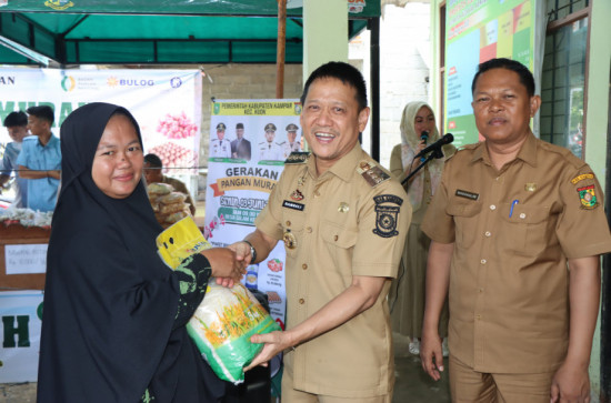 Tekan Angka Inflasi Daerah, Pj. Bupati Kampar Buka Gerakan Pangan Murah Di Desa Silam.