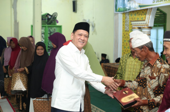 Laksnakan Safari Ramadhan di Mesjid Al Jihad Salo, Pj. Bupati  Kampar : Safari Ajang Terima Aspirasi dan Bertemu dengan Masyarakat. 