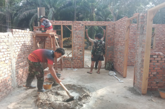 Penuhi Kebutuhan Air Bersih, Satgas TMMD Ke 121 Kodim 0313/KPR, Bangun Sumur Bor Di Desa Gema