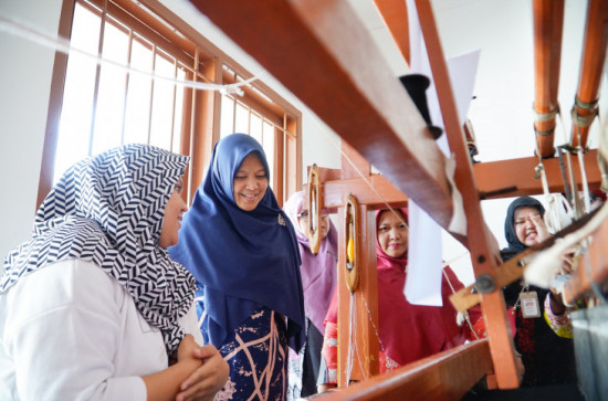 Kunjungi Galeri Dekranasda Kota Pekanbaru, Ricana Hambali Sebagai Salah Satu Referensi Dalam Pengelolaan Galeri Dekranasda Di Kab. Kampar. 