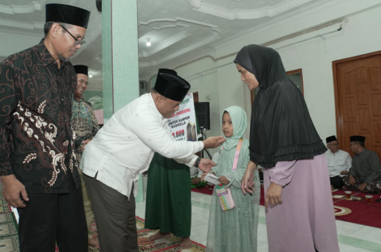 Safari Ramadhan di Sepuluh Malam Terakhir, Pj Sekda Kampar Himbau Raih Malam Lailatul Qadar mari Kita Ramaikan Masjid dan Perbanyak Iktikaf. 