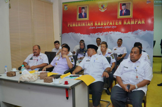 Pengendalian Inflasi, Hambali ; Ditengah Bencana Banjir Pemerintah Tetap Berupaya Penuhi Kebutuhan Masyarakat. 