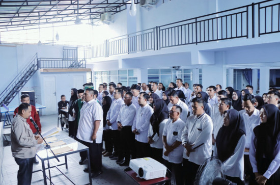 Panwaslu Kecamatan Kampar Lantik 77 Orang Pengawas TPS Sekaligus Pembekalan. 