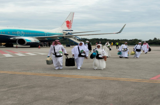 Merupakan Kolter Terakhir, Sebanyak 156 Jama'ah Haji Kampar Tiba di Tanah Air. 