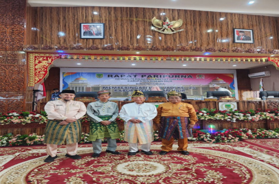Wakili Pj.Bupati Kampar Hambali, Staf Ahli Bupati Kampar Riadel Fitri Hadiri Rapat Paripurna Hari Jadi Kabupaten Rokan Hilir ke-25