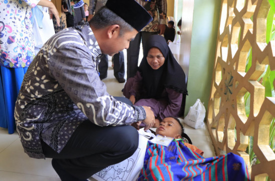 Wujud Kebersamaan, Pj Sekda Kampar Apresiasi Kegiatan Bakti Sosial Desa Karya Indah Kecamatan Tapung.