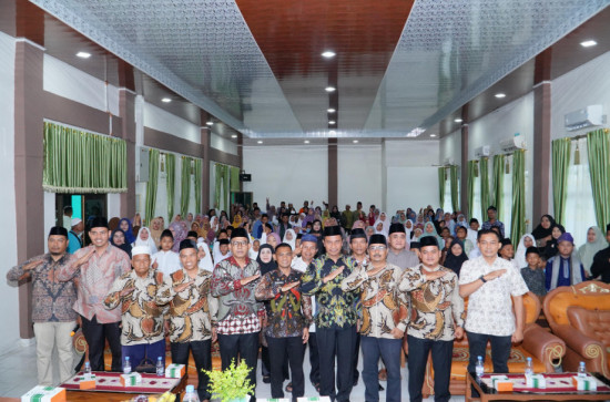 Buka Lomba Antar Murid MDTA Tingkat Kab. Kampar, Pj Sekda Ahmad Yuzar ; Diharapkan Dapat Membentuk Pola Pikir dan Kepribadian Anak-Anak Kita. 
