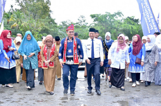 Pj Bupati Kampar Sambut Kehadiran Kepala BKKBN RI Pada Pelaksanaan Gebyar AKS Tingkat Provinsi Riau Di Kampar 