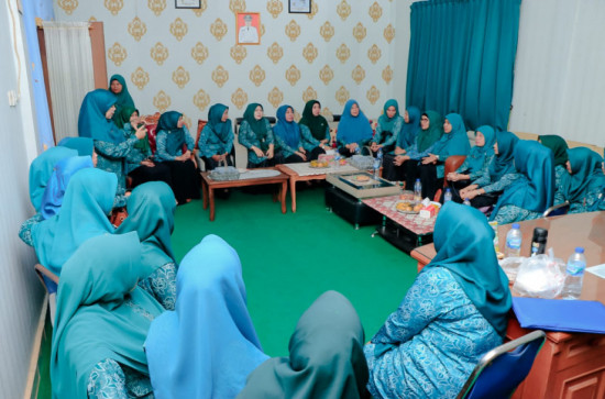 Momen Monitoring Dan Evaluasi Program, Pj. Ketua PKK Kampar Ricana Hambali Lakukan Silaturrahmi dengan Kader PKK Se Kecamatan Tapung.