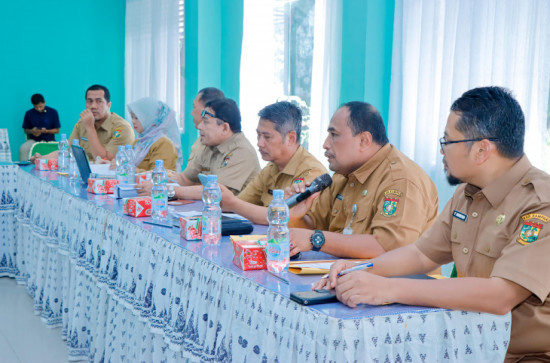 Asisten II Setda Kampar Hadiri sekaligus Pimpin Rapat Pra Rancangan Kerja dan Anggaran PD Kampar Aneka Karya Guna Peningkatan Pendapatan Daerah
