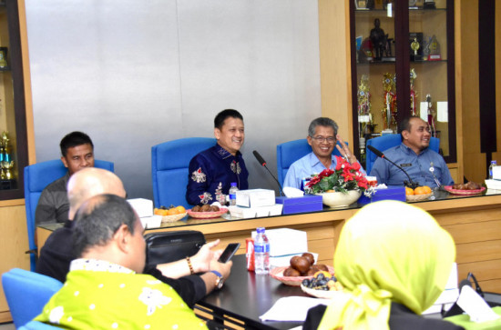 Bawa Komisaris dan Jajaran Direksi BPR Sarimadu Studi Tiru di Dua BPR di DIY, Hambali Minta Serius Majukan Bank Milik Daerah BPR Sarimadu.